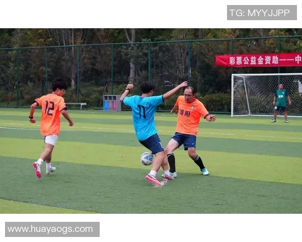 足球球星四件套解析:装备、技巧、训练与精神,全面提升竞技水平 足球球星四件套解析:装备、技巧、训练与精神,全面提升竞技水平