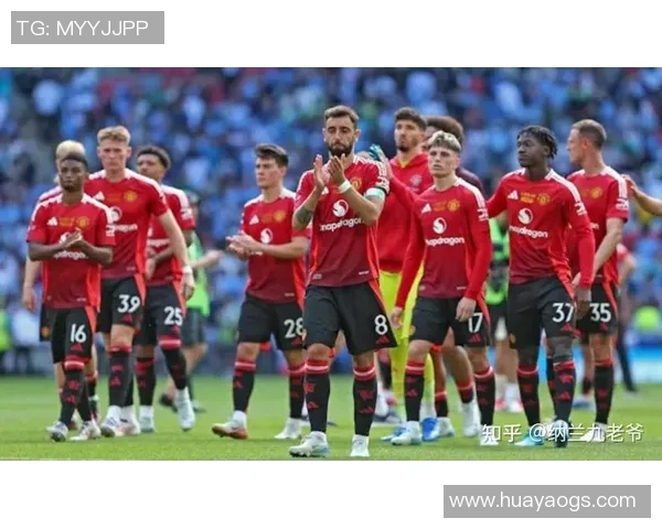 英超足球明星们的荣耀与挑战 揭秘他们背后的奋斗与成长故事